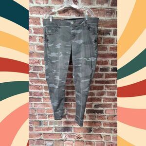 Democracy Khaki Camo Stretch Jeans – Women’s 16W, 5-Pocket Denim